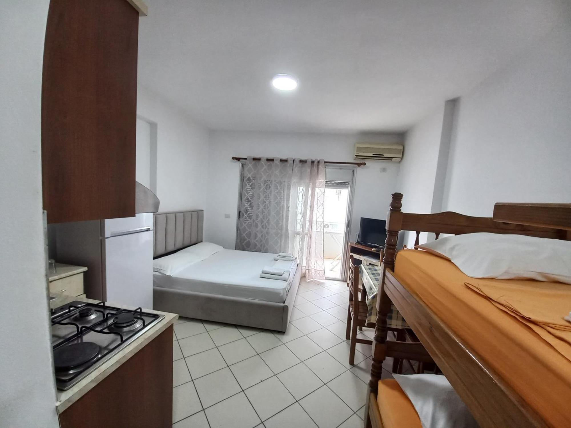 Lungomare Apartament Sea View Vlorë Zimmer foto