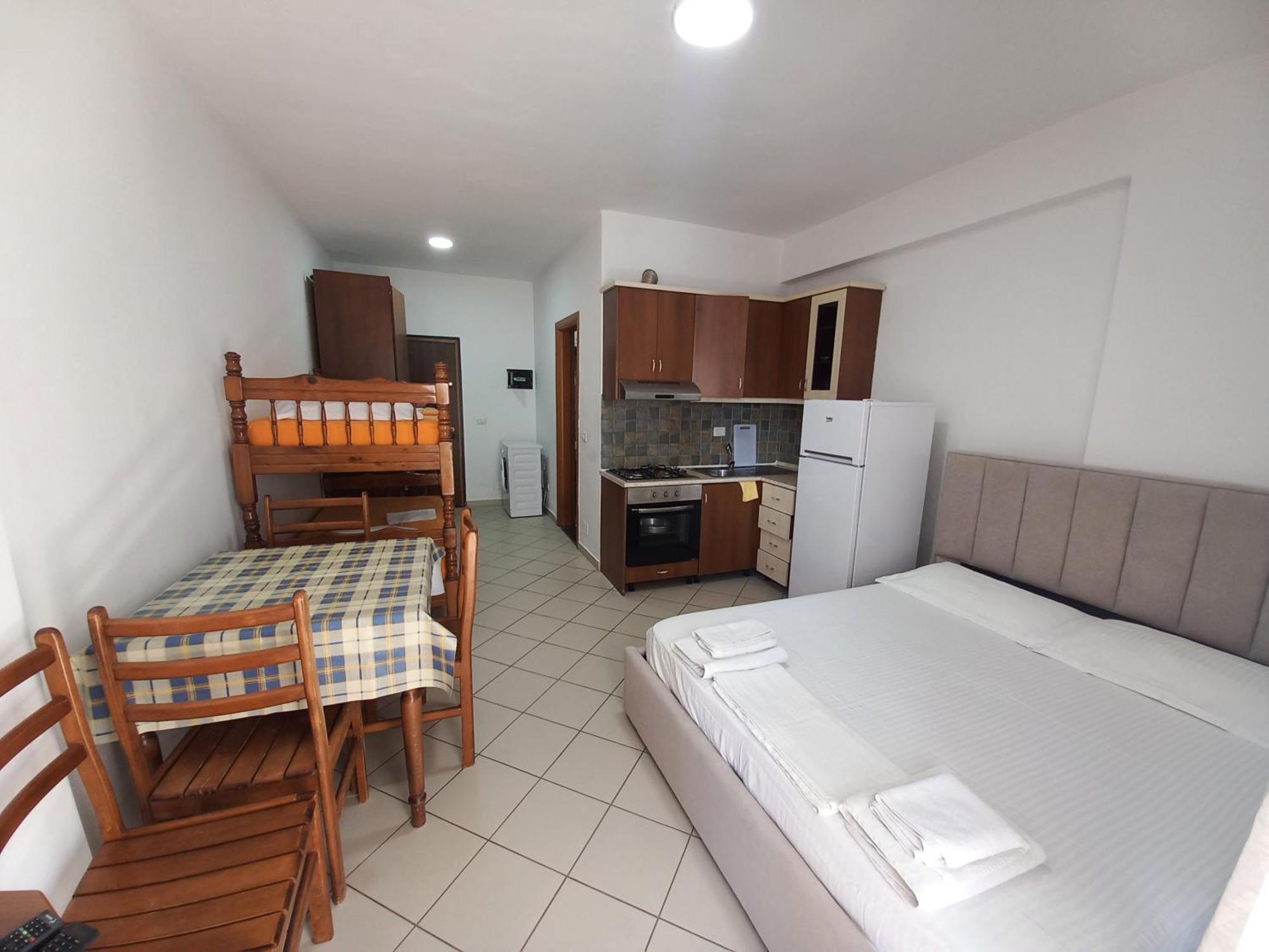 Lungomare Apartament Sea View Vlorë Zimmer foto