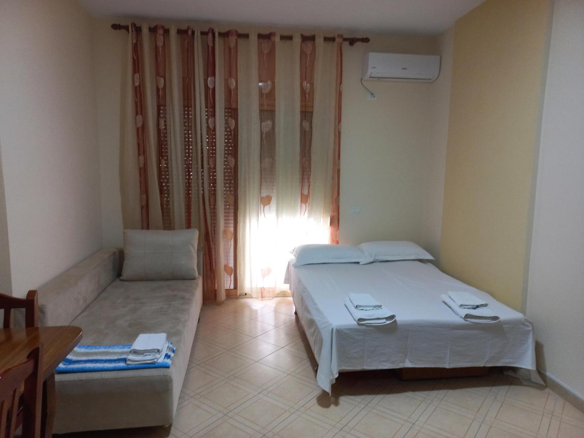 Lungomare Apartament Sea View Vlorë Zimmer foto